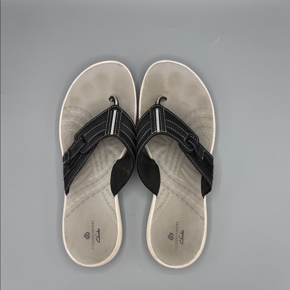 Clarks Sz 7.5 Black Strapped Cloudsteppers Brinkley Sun Slippers
